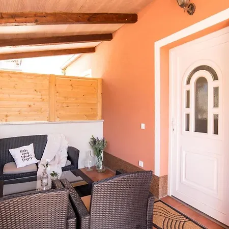 Kuca S Bazenom Emanuela Porec